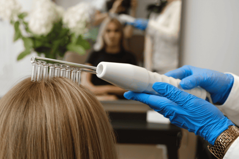 אבחון מקצועי - מדוע חשוב לפנות למעצב שיער לאבחון מקצועי של השיער גם כאשר בוחרים החלקה טבעית לשיער